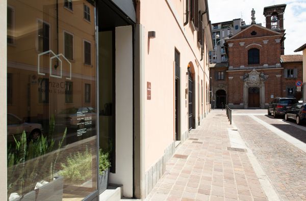 Monza City - Monza City Rooms & Studios