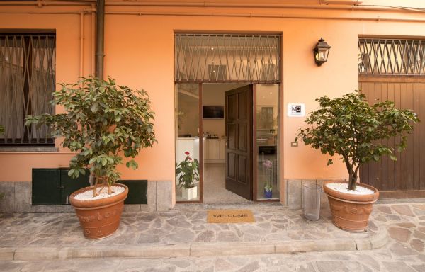 Monza City - Monza City Rooms & Studios